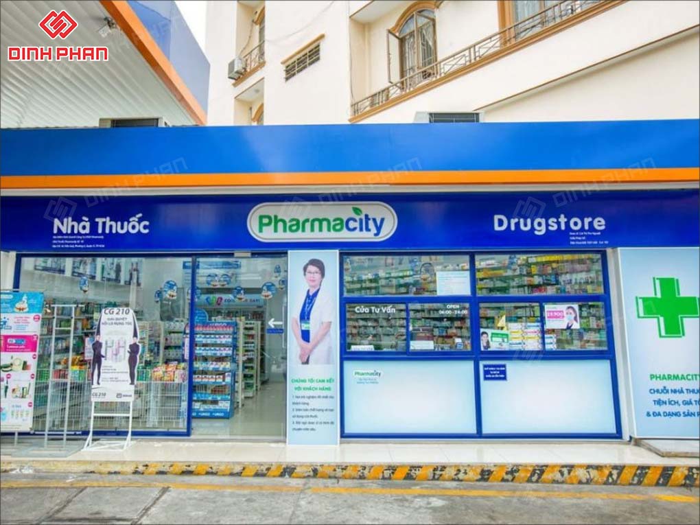 cửa hàng Pharmacity in bạt
