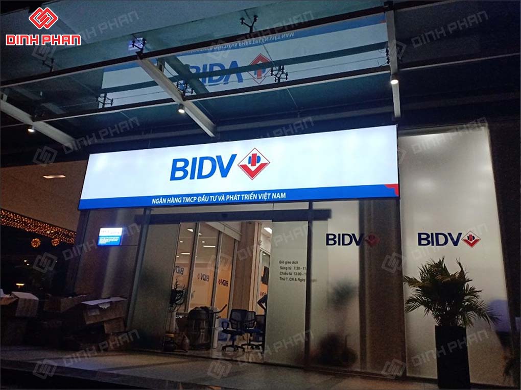 bảng hiệu ngân hàng BIDV