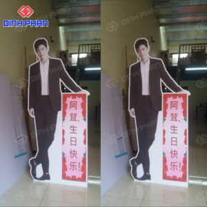 in standee hinh nguoi 3