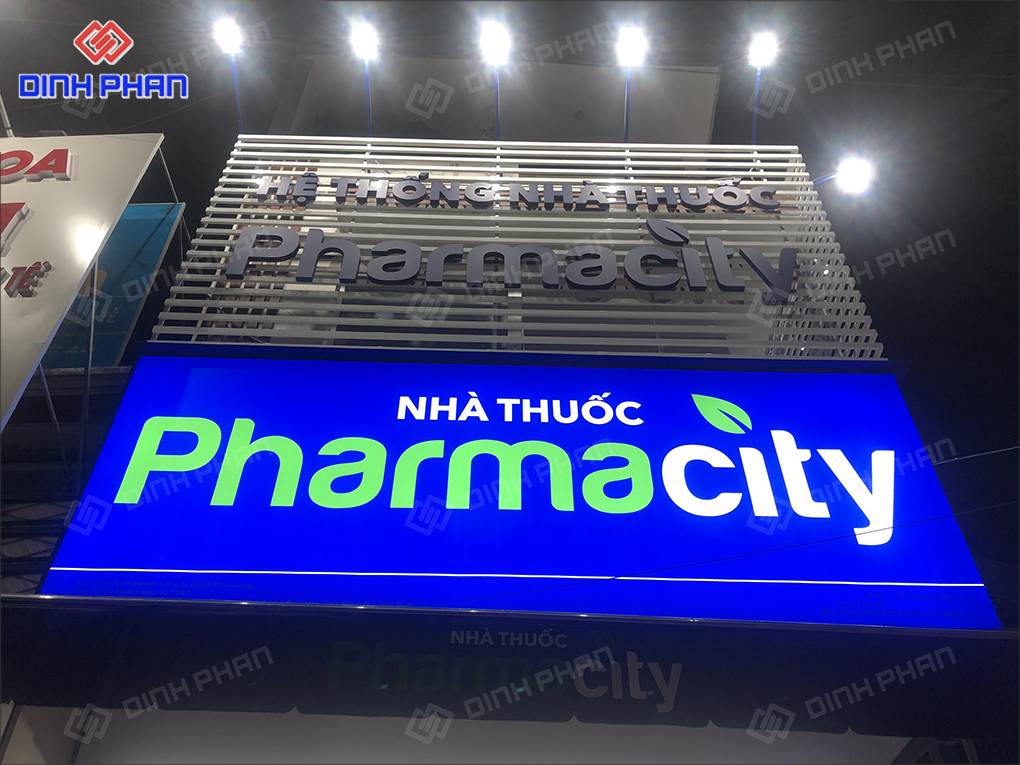 hộp đèn bảng biển pharmacity 