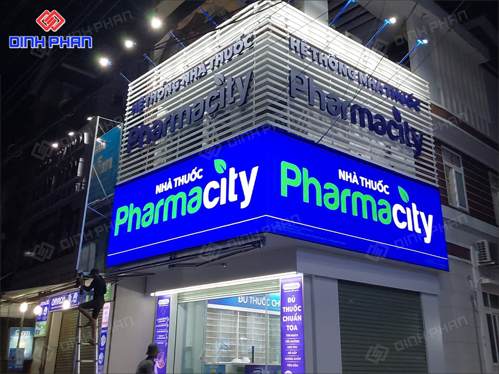 hộp đèn bảng hiệu pharmacity