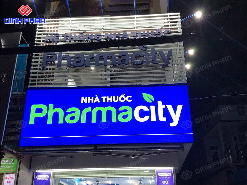 hộp đèn bảng hiệu pharmacity