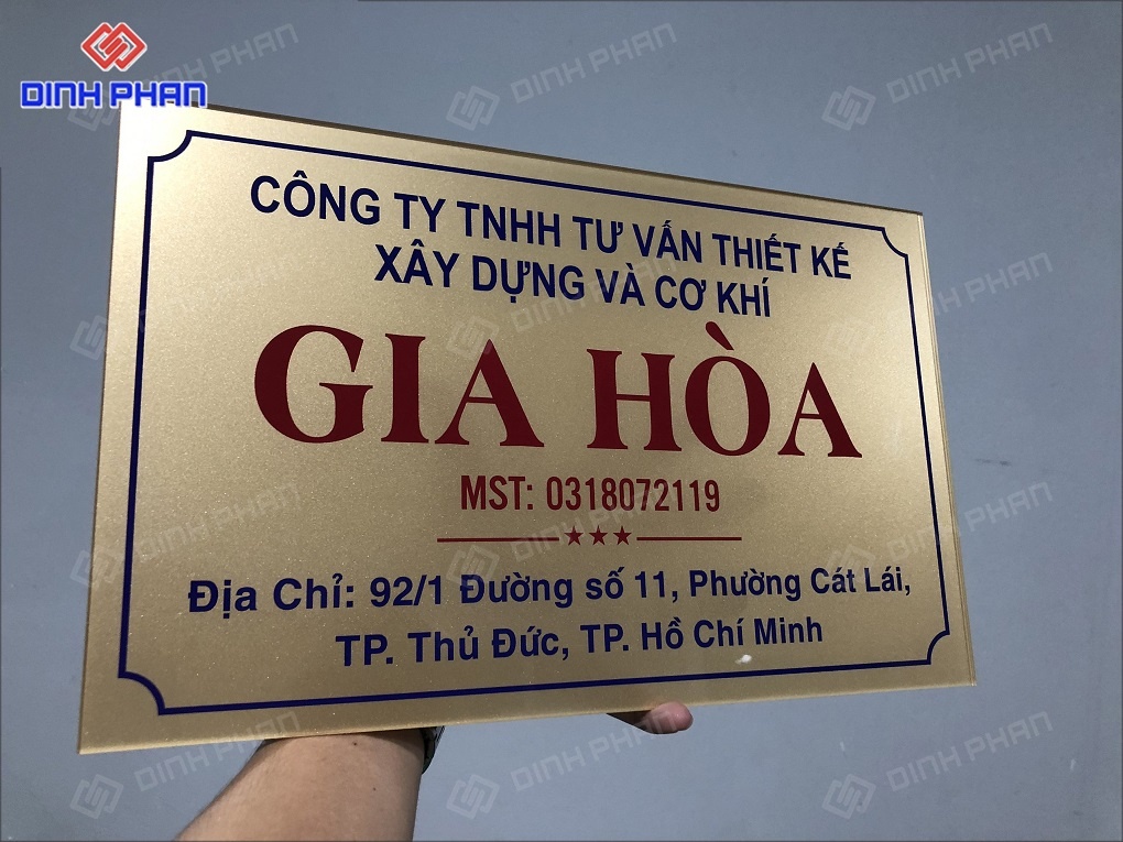 In UV Inox bảng hiệu công ty