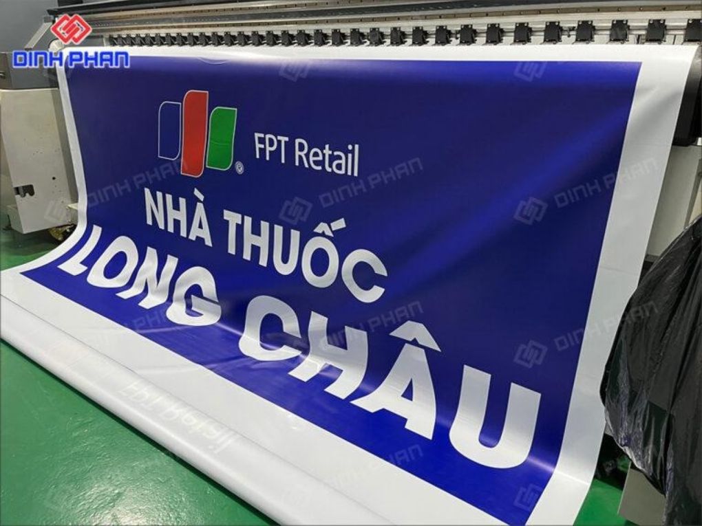 in bạt quảng cáo hiệu thuốc Long Châu