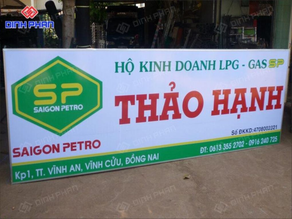 in UV bạt quảng cáo khổ lớn