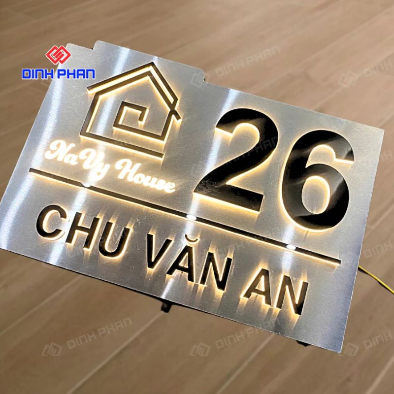 Biển số nhà có đèn led Alu trắng xước số nổi sang trọng 15 Biển số nhà có đèn led