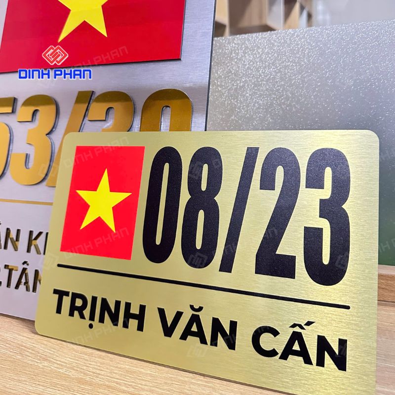 Biển số nhà cờ đỏ sao vàng đẹp, nổi bật cho mặt tiền 2 Biển số nhà cờ đỏ sao vàng đẹp, nổi bật cho mặt tiền