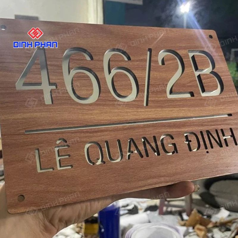 Bảng số nhà nền alu vân gỗ đẹp, hiện đại, thiết kế theo yêu cầu 15 Bảng số nhà nền alu vân gỗ